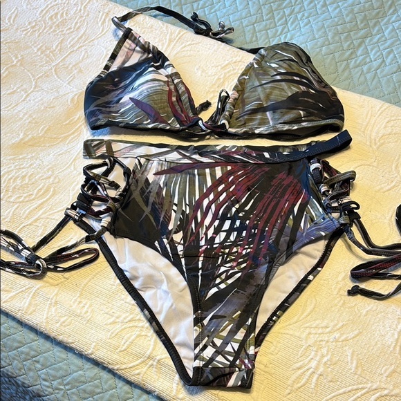 Other - NEW 3 pc bikini & cover up Swimwear Set L
